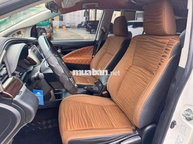 Toyota Innova 2.0G AT 2018 Trắng Tự động