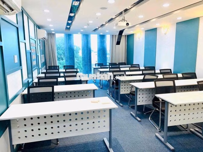 CHO THUÊ TÒA NHÀ CÓ THANG MÁY P8 GÒ VẤP NGAY NGÃ TƯ PHAN HUY ÍCH PVC