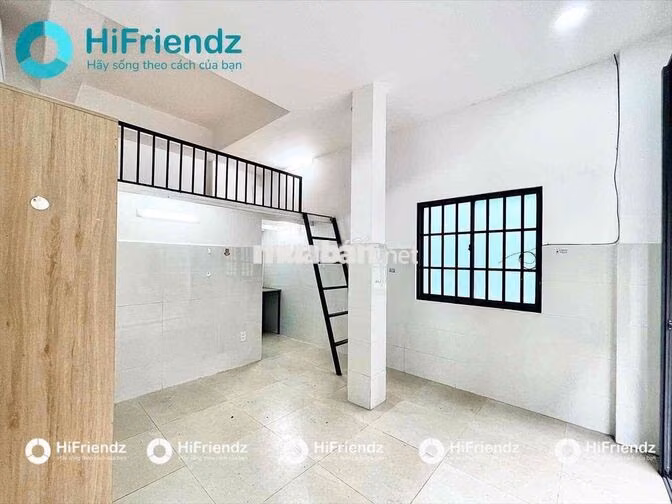 KIOT MẶT BẰNG - CÓ GÁC Ở LẠI MÁY LẠNH - NGAY CHỢ