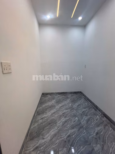 Nhà mới chính chủ 1T1L, 4x13,3pn, 930tr ngã 3 Mỹ hạnh, gần KCN Xuyên Á
