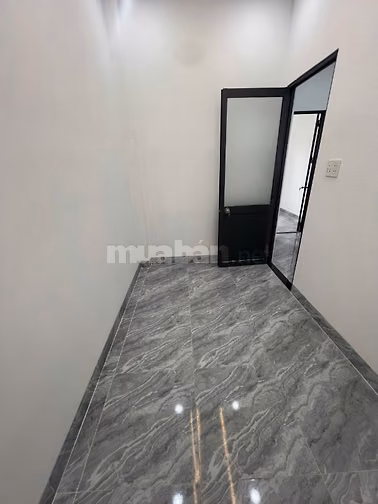 Nhà mới chính chủ 1T1L, 4x13,3pn, 930tr ngã 3 Mỹ hạnh, gần KCN Xuyên Á
