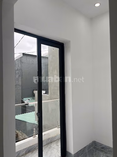 Nhà mới chính chủ 1T1L, 4x13,3pn, 930tr ngã 3 Mỹ hạnh, gần KCN Xuyên Á