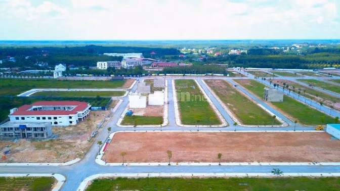 Bán nhà phố 70m2 có sẵn 70m2 thổ cư giá 1.139 tỷ tại Đường ĐT741 - Huy