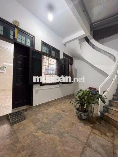 CHO THUÊ NHÀ Ô TÔ CÓ SÂN 65m2 TRƯỜNG CHINH 21tr