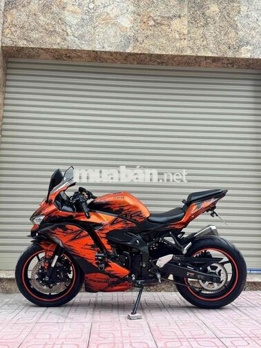 Kawasaki Ninja ZX-4R ABS Cam đen xe lướt mới