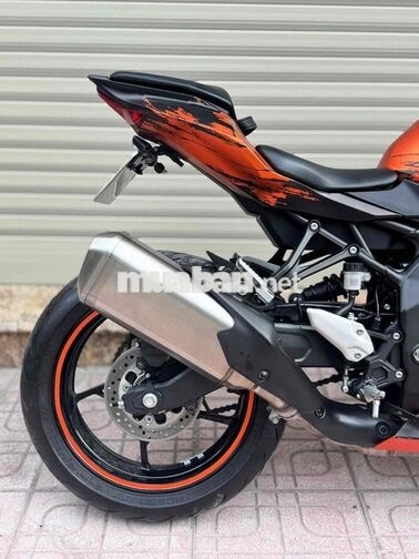 Kawasaki Ninja ZX-4R ABS Cam đen xe lướt mới