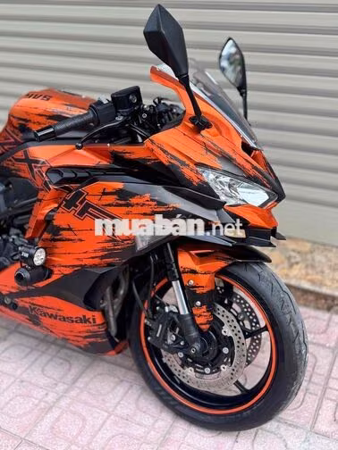 Kawasaki Ninja ZX-4R ABS Cam đen xe lướt mới