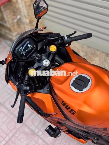 Kawasaki Ninja ZX-4R ABS Cam đen xe lướt mới