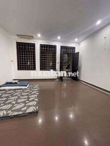 CHO THUÊ NHÀ Ô TÔ CÓ SÂN 65m2 TRƯỜNG CHINH 21tr