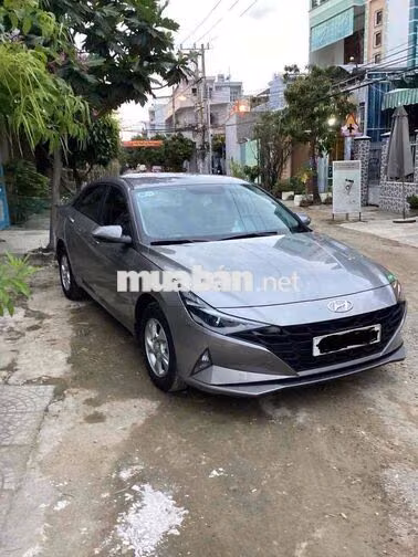 Hyundai Elantra 2023 AT tiêu chuẩn Xám 19000 km