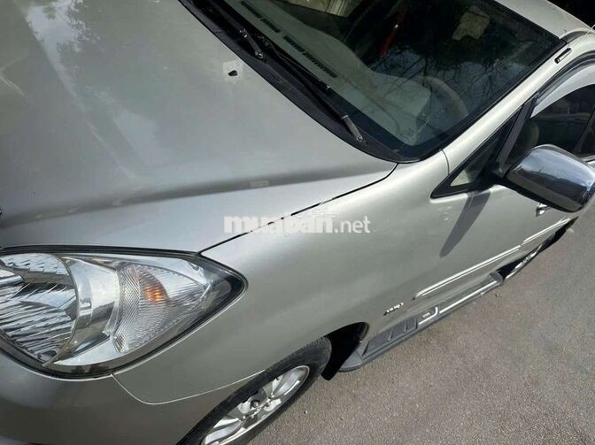 Toyota Innova 7 chỗ Số sàn Bạc