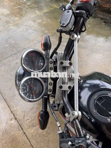 Suzuki EN 150