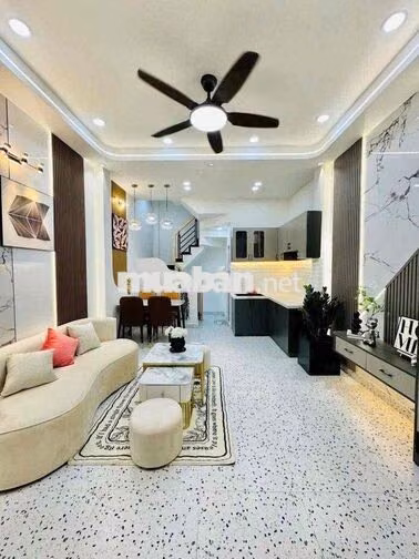 Cho thuê nhà 2PN 3Wc Mới Ngay Cầu Bông, Đinh Tiên Hoàng Full Nội Thất