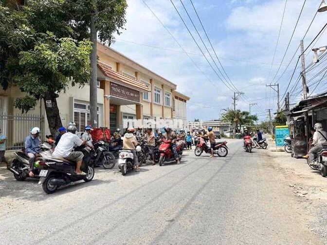 💎💎 Chính chủ cần bán 2 lô đất thổ cư 👉👉 Vị trí đất : xã Nhựt Tảo, tỉnh