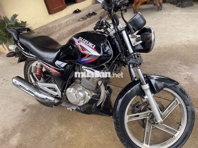Suzuki EN 150