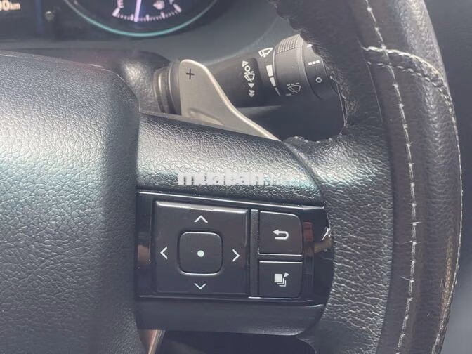 Toyota Fortuner 2022 Dầu Số tự động 73.490 km Nâu