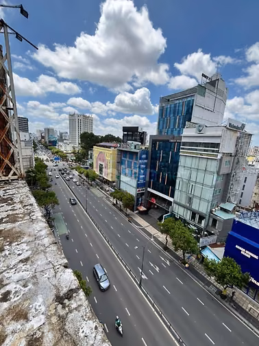 NHÀ MT ĐƯỜNG NGUYỄN VĂN TRỖI,  THUẬN TIỆN KINH DOANH MỌI NGÀNH NGHỂ.