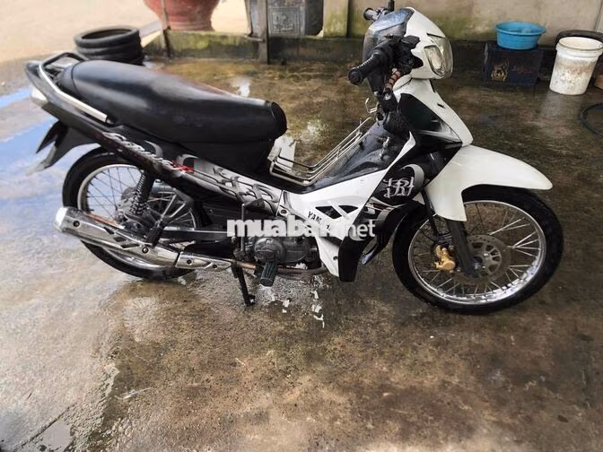 Yamaha Sirius 2013 Trắng đen