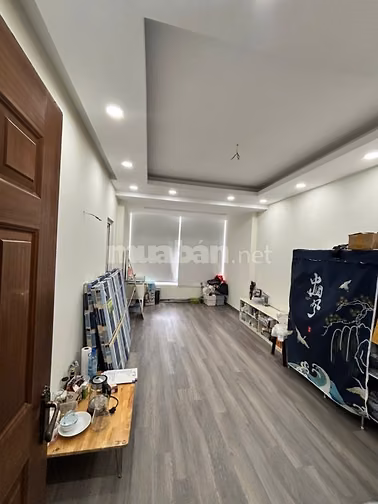 NHÀ MT ĐƯỜNG NGUYỄN VĂN TRỖI,  THUẬN TIỆN KINH DOANH MỌI NGÀNH NGHỂ.