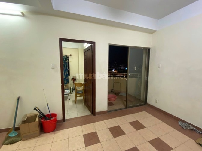 Chung cư 590- CMT8-P.Nhiêu Lộc:80m2,2p ngủ, không NT giá 11tr/th