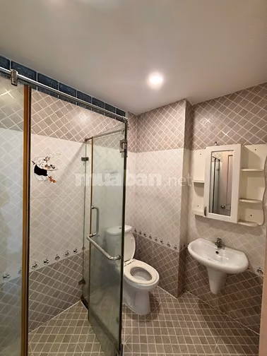 NHÀ MT ĐƯỜNG NGUYỄN VĂN TRỖI,  THUẬN TIỆN KINH DOANH MỌI NGÀNH NGHỂ.