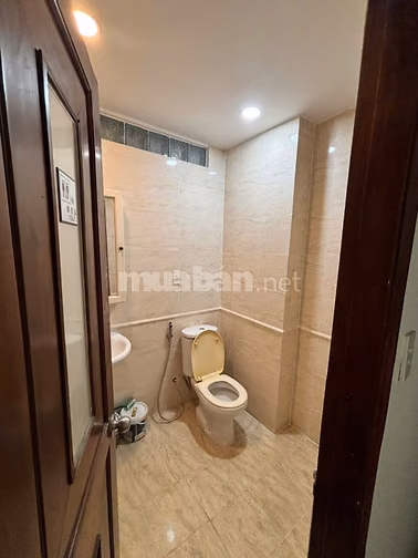 NHÀ MT ĐƯỜNG NGUYỄN VĂN TRỖI,  THUẬN TIỆN KINH DOANH MỌI NGÀNH NGHỂ.