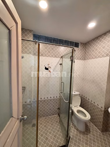 NHÀ MT ĐƯỜNG NGUYỄN VĂN TRỖI,  THUẬN TIỆN KINH DOANH MỌI NGÀNH NGHỂ.