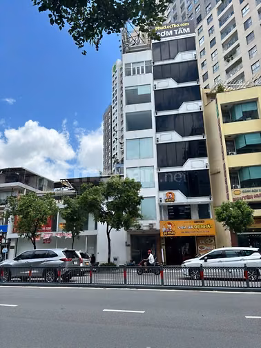 NHÀ MT ĐƯỜNG NGUYỄN VĂN TRỖI,  THUẬN TIỆN KINH DOANH MỌI NGÀNH NGHỂ.