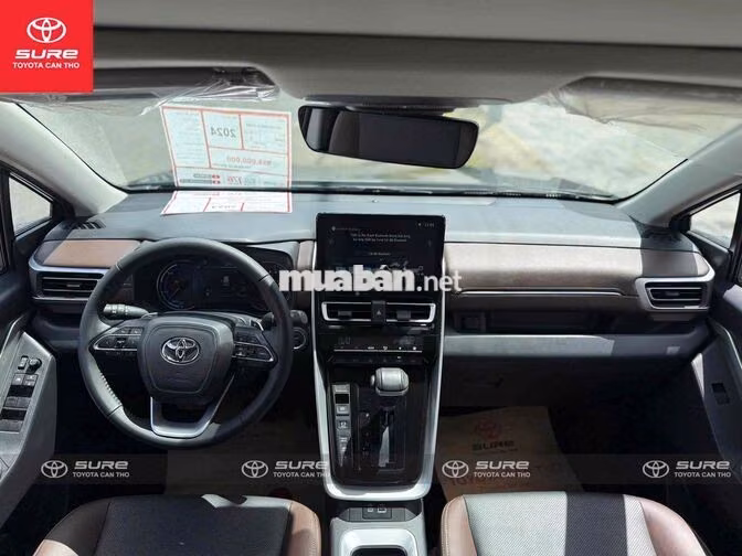 Toyota Innova Cross Hybrid 2024 Xanh đen siêu hiêm