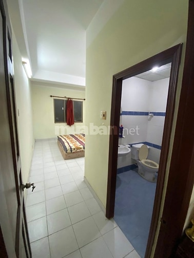 Chung cư 590- CMT8-P.Nhiêu Lộc:80m2,2p ngủ, không NT giá 11tr/th