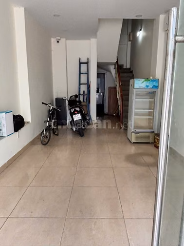 NHÀ MT ĐƯỜNG NGUYỄN VĂN TRỖI,  THUẬN TIỆN KINH DOANH MỌI NGÀNH NGHỂ.