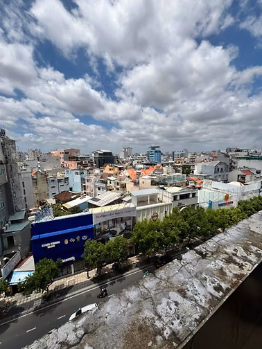 NHÀ MT ĐƯỜNG NGUYỄN VĂN TRỖI,  THUẬN TIỆN KINH DOANH MỌI NGÀNH NGHỂ.