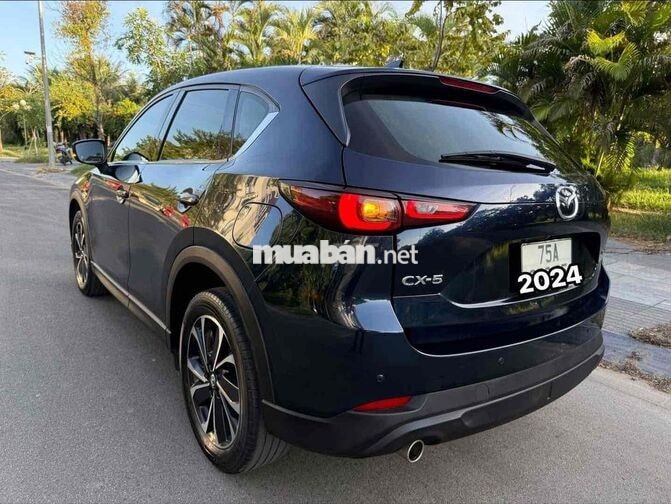 Mazda CX-5 2024 Xanh đen