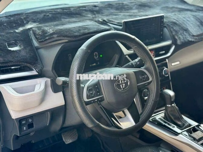 Toyota Veloz Top 2026 Trắng Da