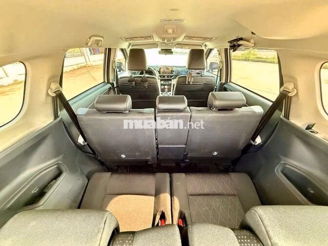Toyota Veloz Top 2026 Trắng Da