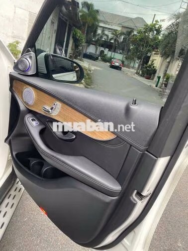 Mercedes GLC250 4matic 2020 Trắng 90000 km