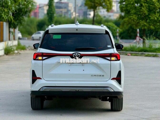 Toyota Veloz Top 2026 Trắng Da