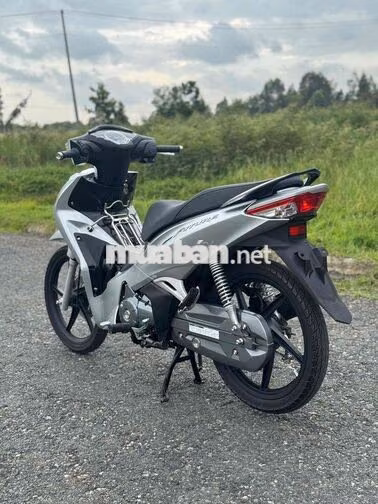 Honda Future màu bạc hót máy zin biển 67
