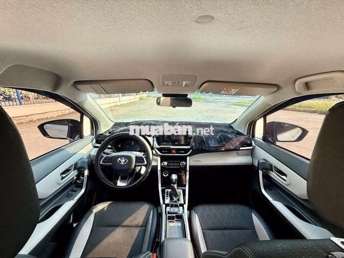 Toyota Veloz Top 2026 Trắng Da