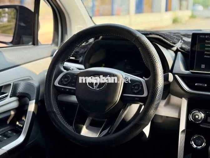 Toyota Veloz Top 2026 Trắng Da