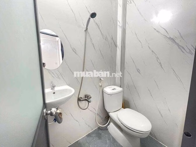 Phòng studio ban công rộng, đầy đủ nội thất cho thuê giá rẻ