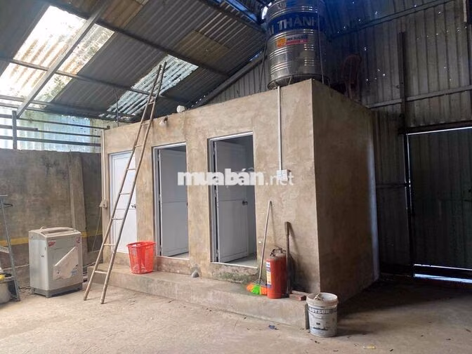 cần cho thuê kho xưởng mặt tiền ql 50,ngay cầu vượt
