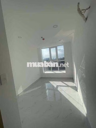 Cho thuê căn 2pn 2wc sẵn 2 máy lạnh, rèm, tủ lạnh 9tr ở liền