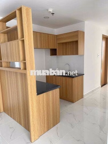 Cho thuê căn 2pn 2wc sẵn 2 máy lạnh, rèm, tủ lạnh 9tr ở liền