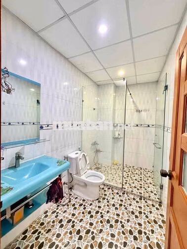 Cho thuê nhà nguyên căn mới đẹp tại Bình Tân thuận tiện qua tên lửa