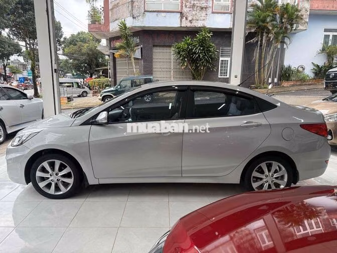 HYUNDAI ACCENT 2012 AT,XE CÒN KHÁ ĐẸP