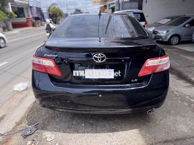 Toyota Camry 5 chỗ màu Đen