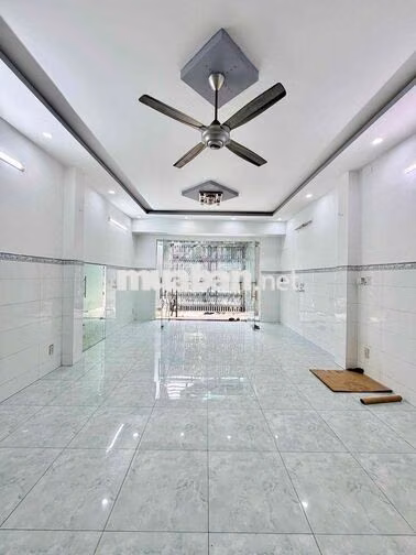 Cho thuê nhà nguyên căn mới đẹp tại Bình Tân thuận tiện qua tên lửa