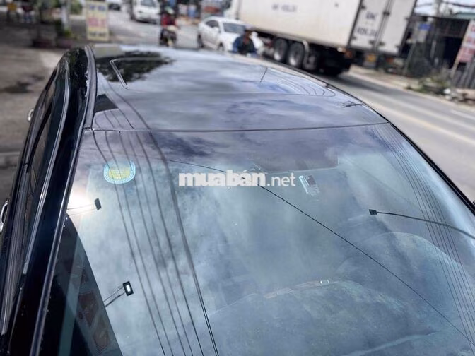 Toyota Camry 5 chỗ màu Đen