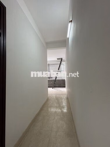 NHÀ 2 TẦNG MẶT TIỀN BÀU NĂNG- TRƯỚC BẾN XE